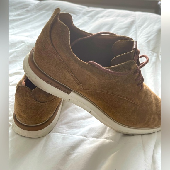 Suede - Picture 3 of 6